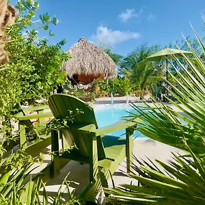 Bed & Breakfast The Octopus Tropical Oasis, Sint Michiel